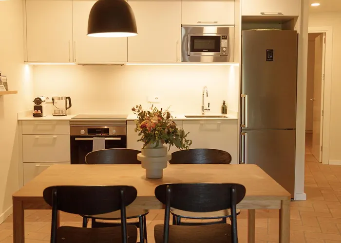 Отель La Comuna By Bon Dia Residences