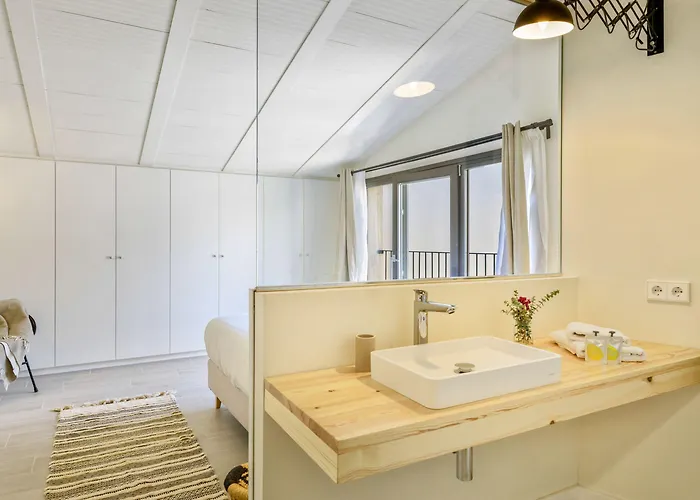 Отель La Comuna By Bon Dia Residences 3*